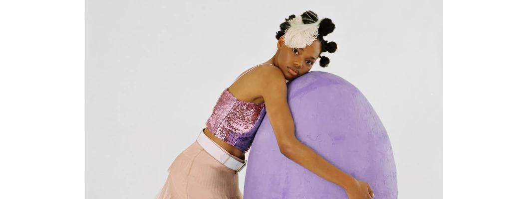 De la creadora del colágeno rosa que recomiendan los dermatólogos, llega la versión violeta que regenera la piel mientras duermes